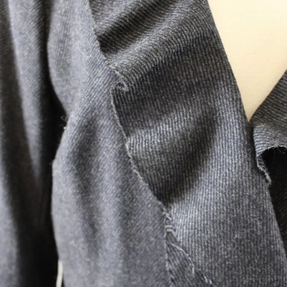J. Crew Charcoal Gray 100% Wool Raw Edge Ruffle Front Blazer Jacket Size 0 XS - Picture 3 of 5